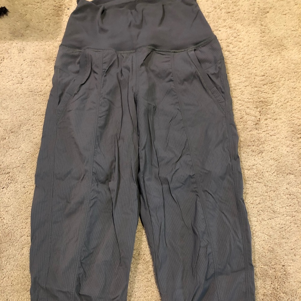 Lululemon in flux crop